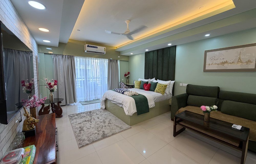 Premium Pool & Fitness Room in Kolkata at Nestıng Nook Premium Pool & Fitness Room in Kolkata at Nestıng Nook